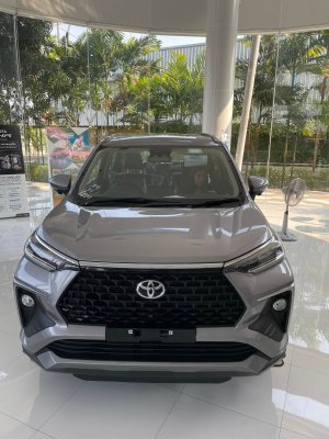 Toyota Velos Smart automatic back camera 7 seat 1,5 L 2023-2024