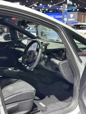 BYD DOLPHIN ELECTRIC 435 KM AUTOMATIC LEATHER BIG SCREEN BACK CAMERA 2025