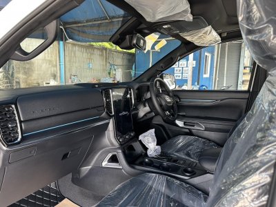 FORD EVEREST TITANIUM + 7 SEAT LEATHER SUNROOF AUTOMATIC 2025