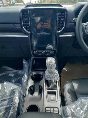 FORD EVEREST TITANIUM + 7 SEAT LEATHER SUNROOF AUTOMATIC 2025