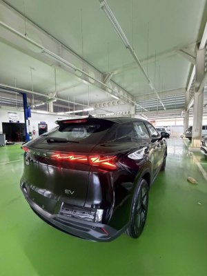 OMODA C5 ELECTRIC MAX + 422 KM NEDC SUNROOF 2026