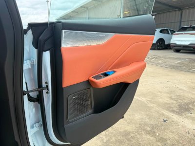 DEEPAL S05 BEV MAX Electric 470 KM NEDC SUNROOF 2025-2026
