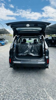 Mitsubichi Xpander Play Cross HEV 7 seat 2025 Automatic leather Top model